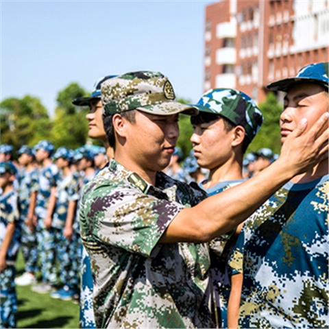 【鐵打的營盤流水的兵】